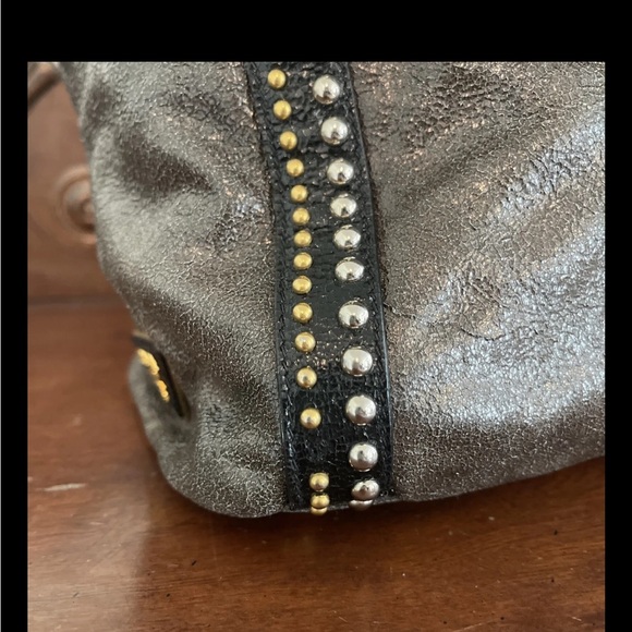 💖PRADA Talco Craquele Leather Gold & Silver Studded Tote Bag. - Picture 4 of 12